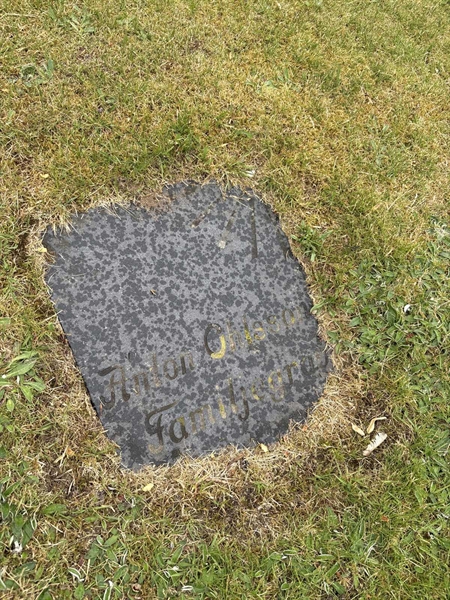 Grave number: SKF A   101, 102