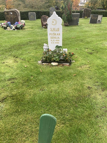 Hautatunnus: 1 3 M/Be    40-41