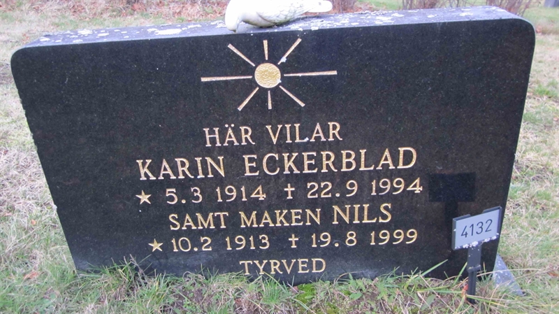 Grave number: KG NK  4131, 4132