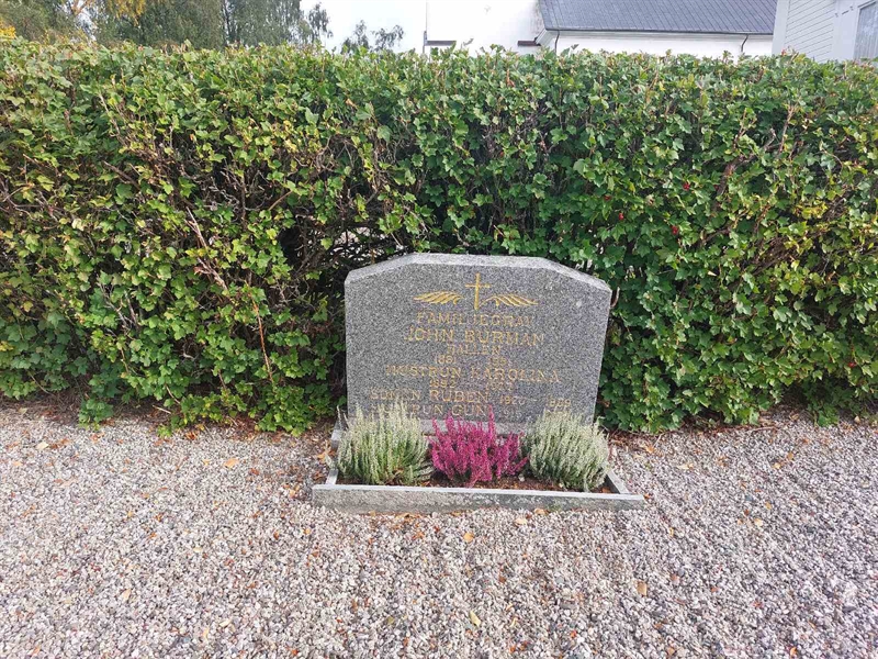 Grave number: K F    38