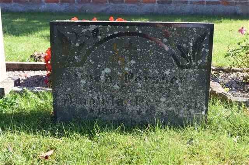 Grave number: 1 C   162, 163