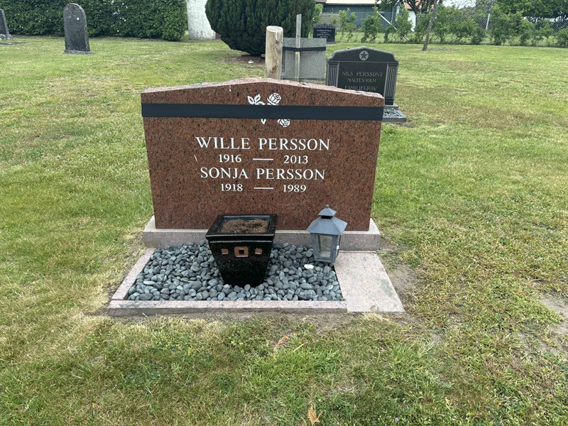 Grave number: ÖS B    96