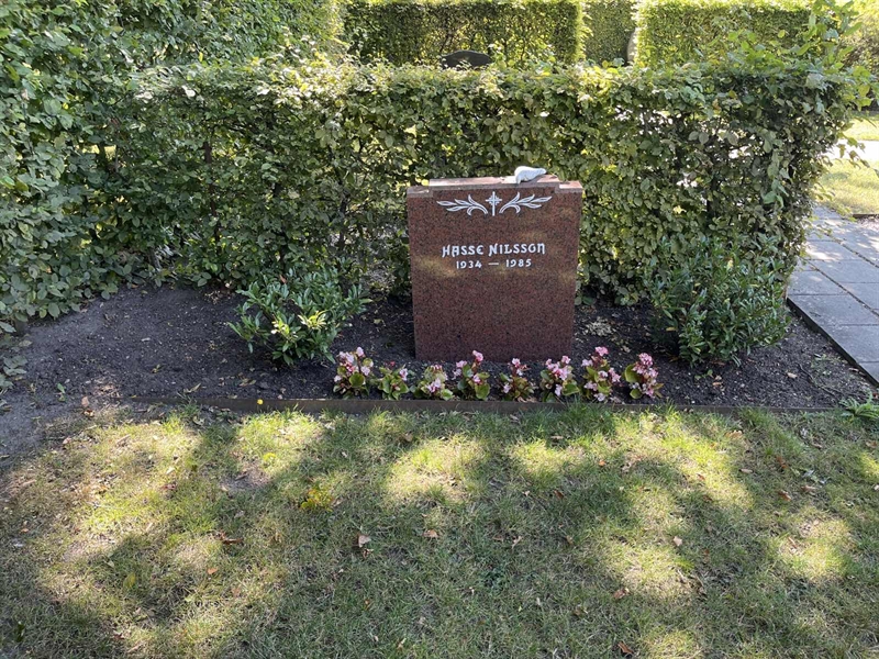 Grave number: NK XI    25