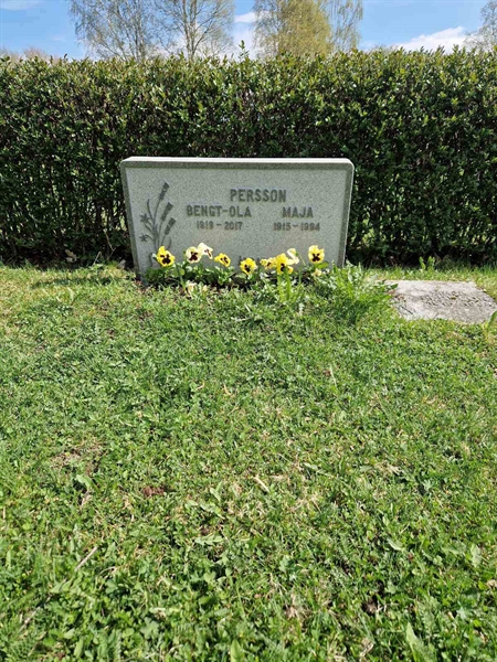 Grave number: 501 09 1278-1280
