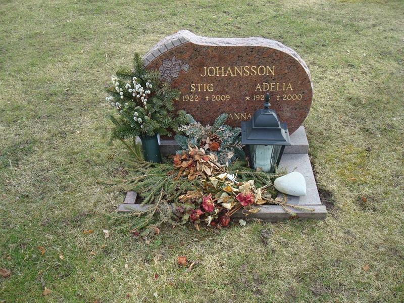 Grave number: KU 13     3, 4