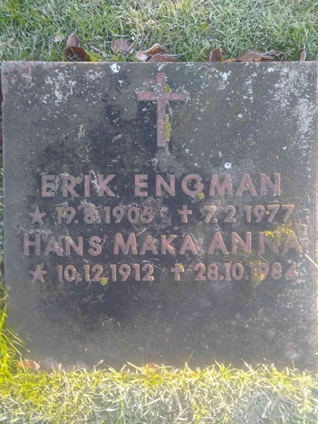 Grave number: H 092 007-08