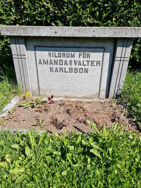 Grave number: 501 25 5079-5081