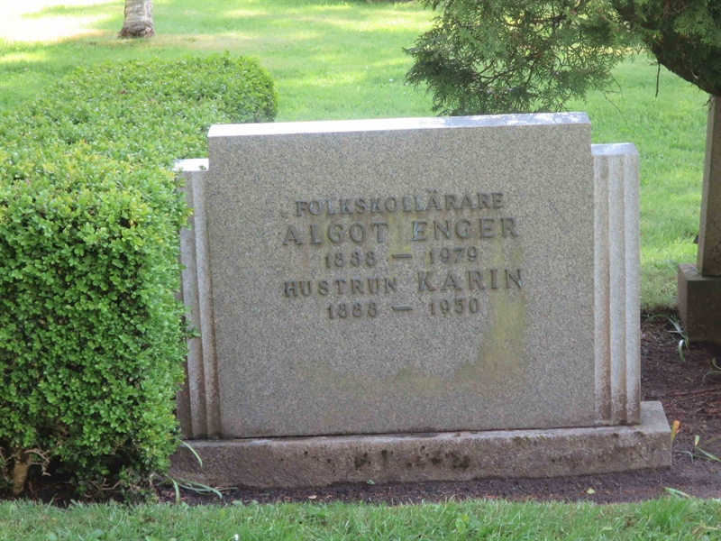 Grave number: HÖB 35     7