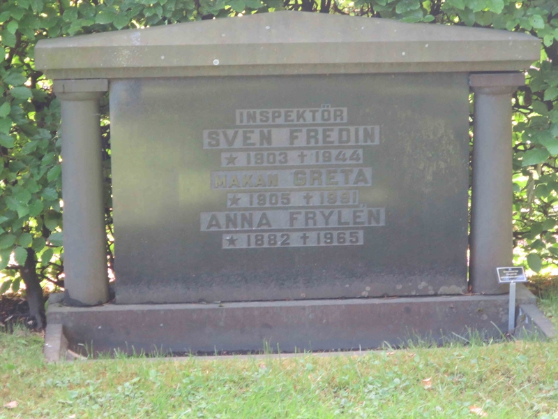 Grave number: HÖB 21     2