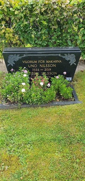 Grave number: Jä 09   134-135