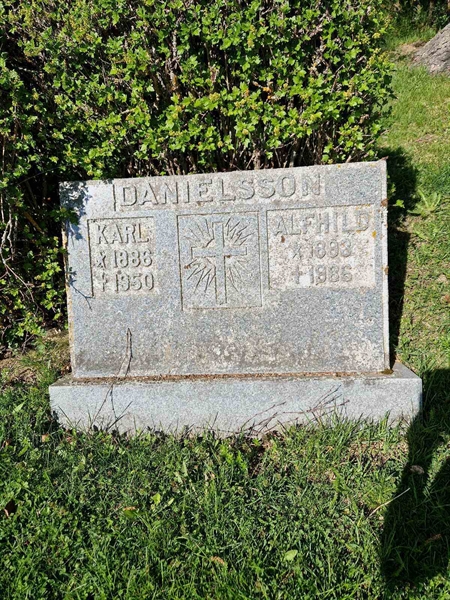 Grave number: 1 17 3173