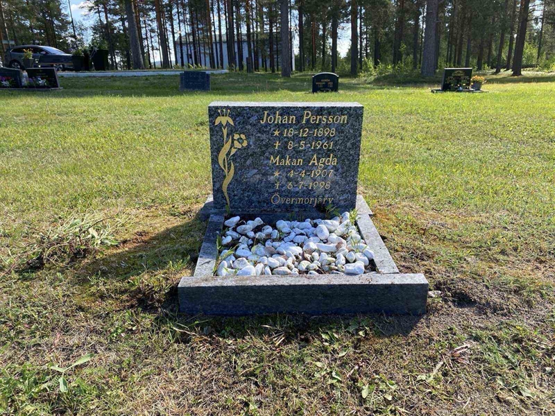 Grave number: 5 21 43