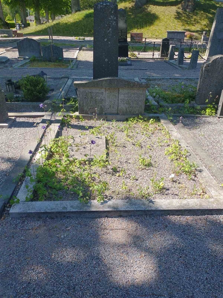 Grave number: VK E   568, 569