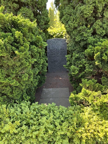 Grave number: NK G   108