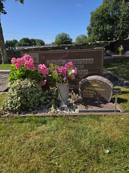 Grave number: LG 002  0333, 0334
