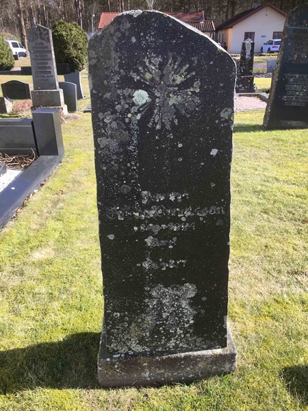 Grave number: 1 G 107