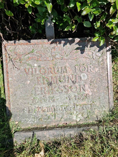 Grave number: 501 30 5549