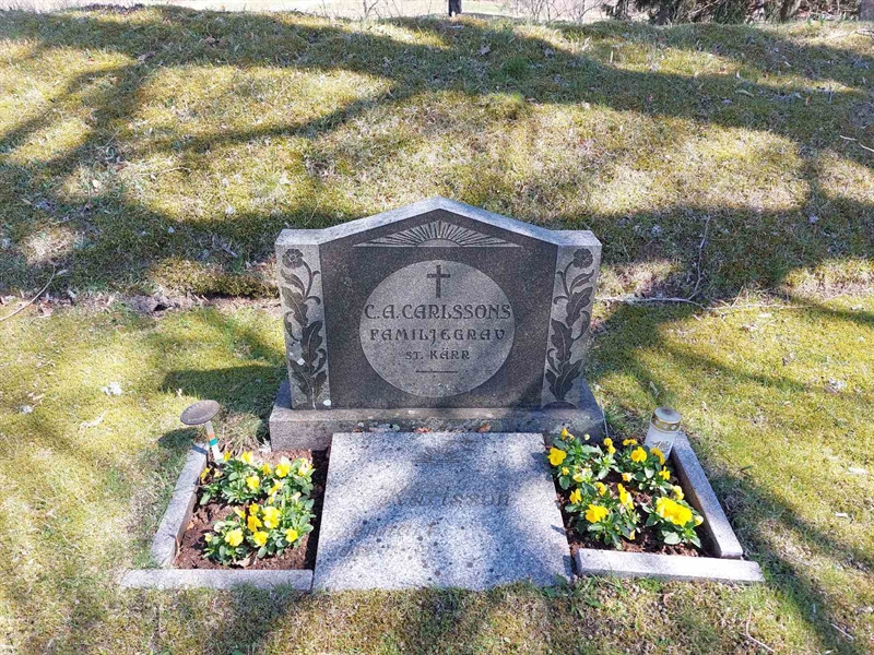Grave number: HÖ 1   43, 44