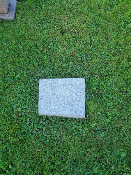 Grave number: KG 09   545