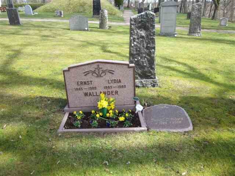 Grave number: 01 E   56