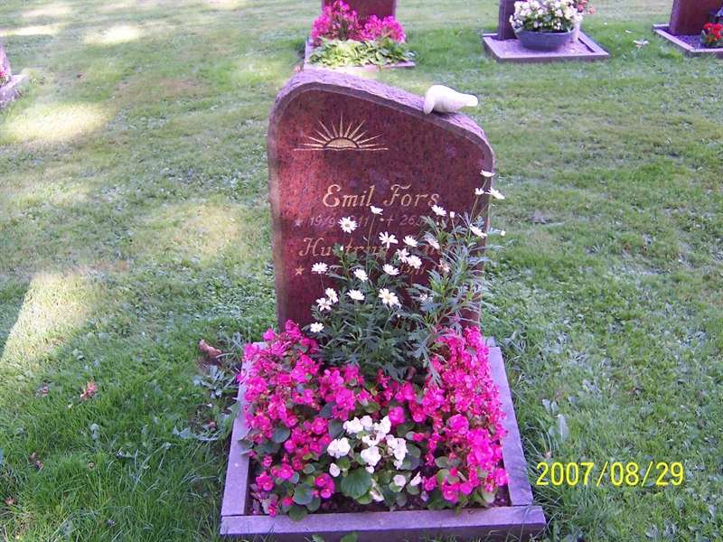 Grave number: 1 3 U2    28