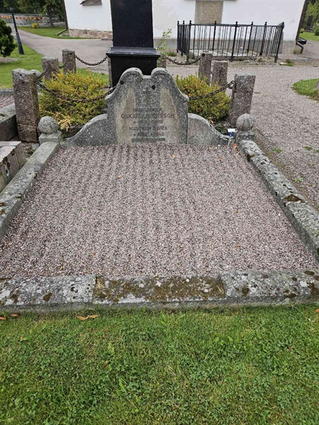 Hautatunnus: Fr 2   437-438