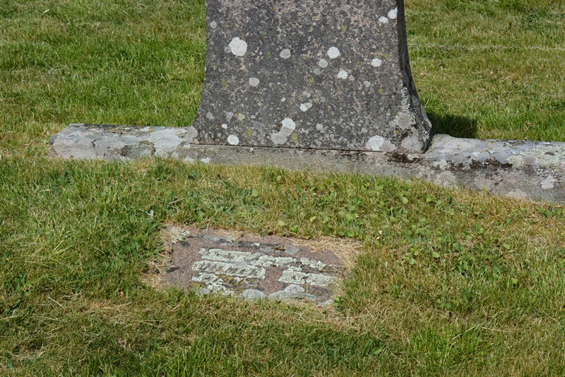 Grave number: G2 6    14, 15