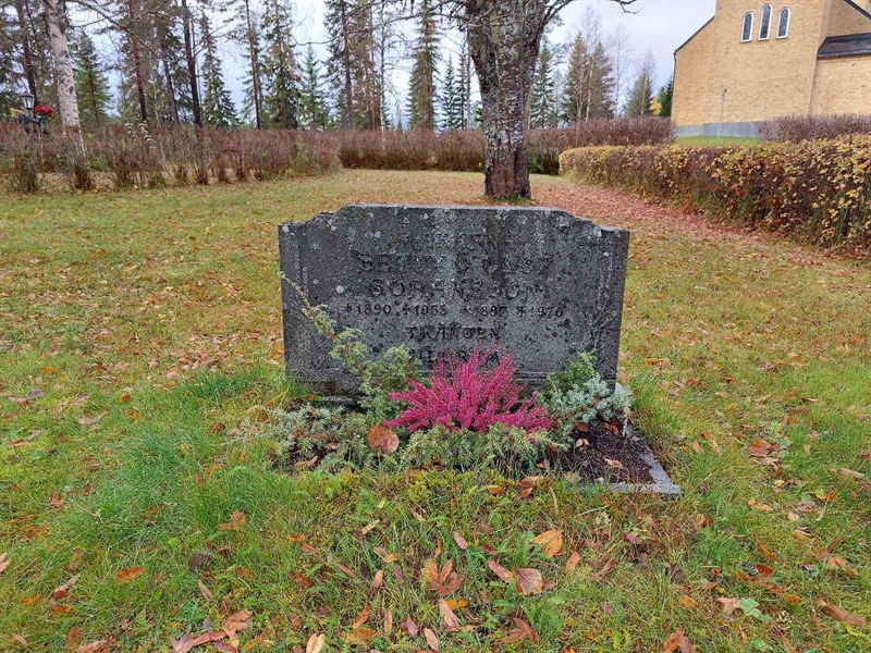 Grave number: RG C    66