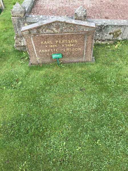 Grave number: B 01   180, 181