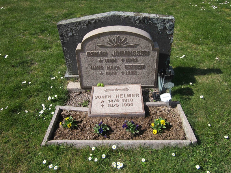 Grave number: 04 C  145, 146