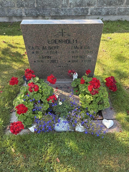 Grave number: 33 5    35-36