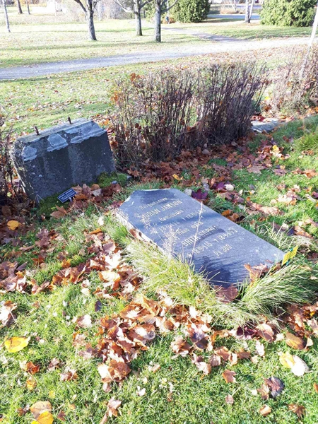 Gravnummer: GK F 2   141