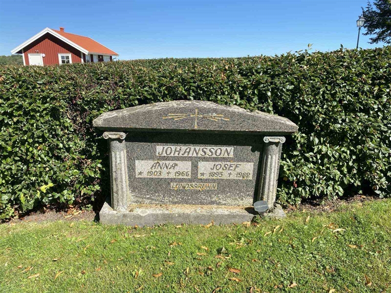 Grave number: SKÄ C    12-13