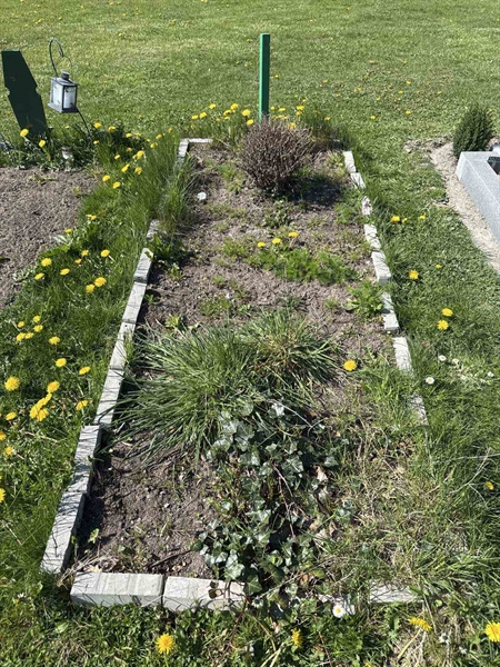 Grave number: R 05M 277