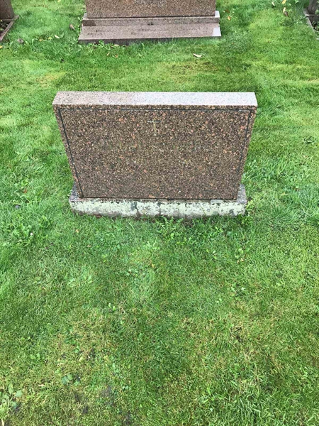 Grave number: B 01    13, 14