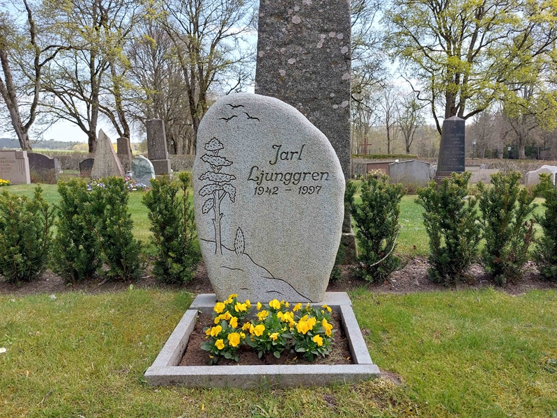 Grave number: HÖ 6    7