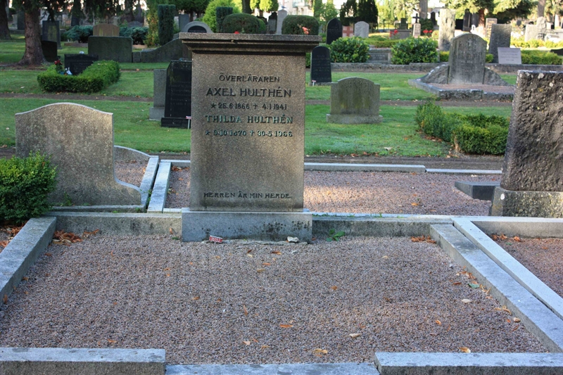 Grave number: Ö 16y    57, 58