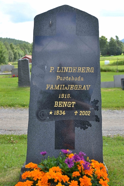 Grave number: 1 F   135