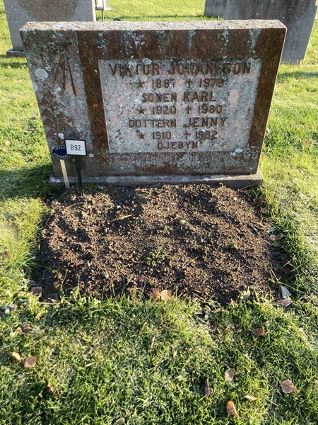 Grave number: 1 NB    92
