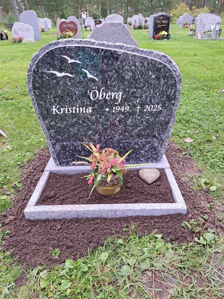 Grave number: 2 Q  2792