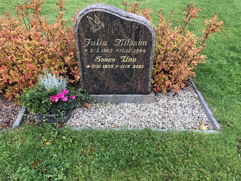 Grave number: LM 4 401  016
