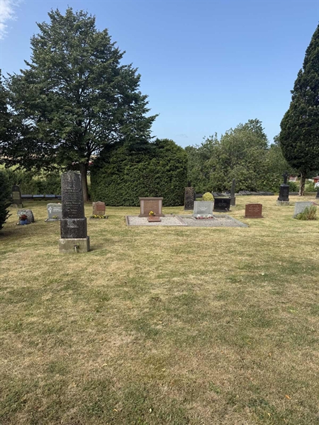 Grave number: SP A   221, 222