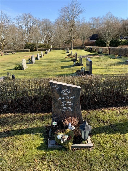 Grave number: SÖ S     8