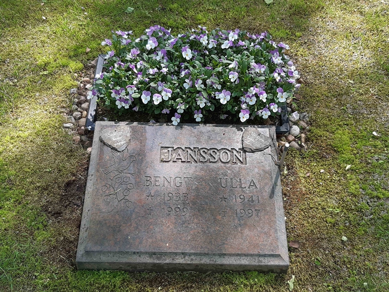 Grave number: KA 15   144