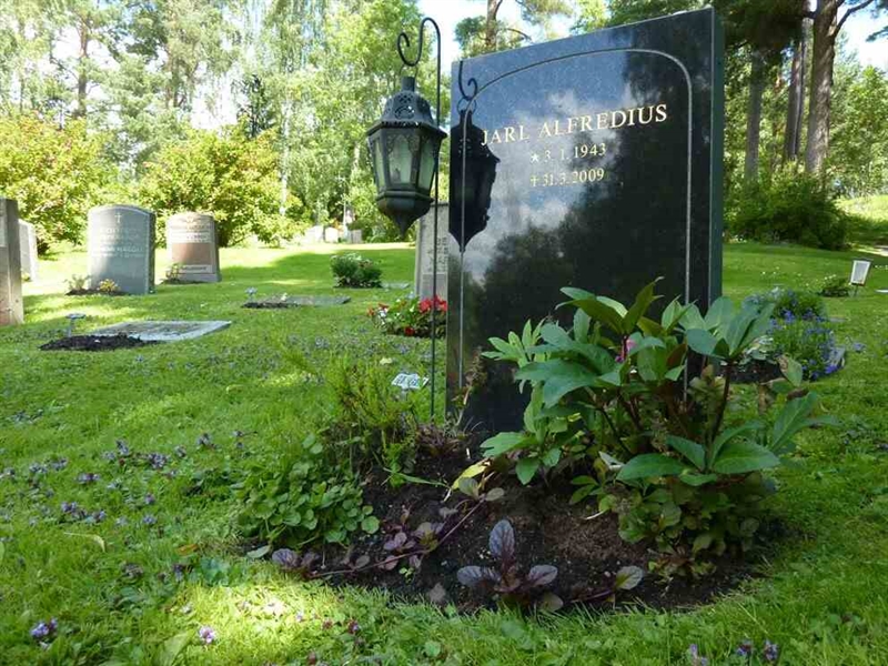 Grave number: 1 H   65