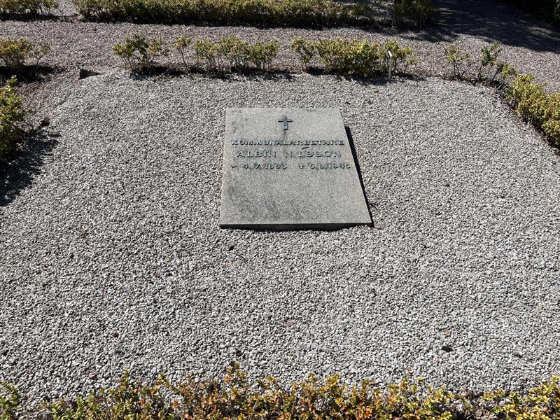 Grave number: NK D 139-140