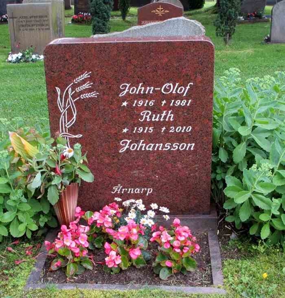 Grave number: SN J    40