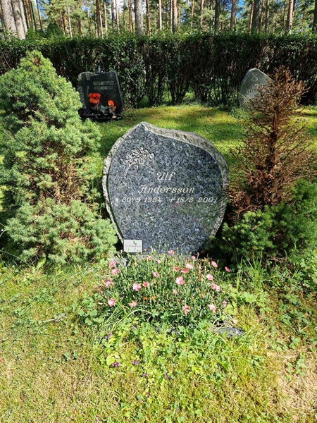 Grave number: 1 KV.8   178