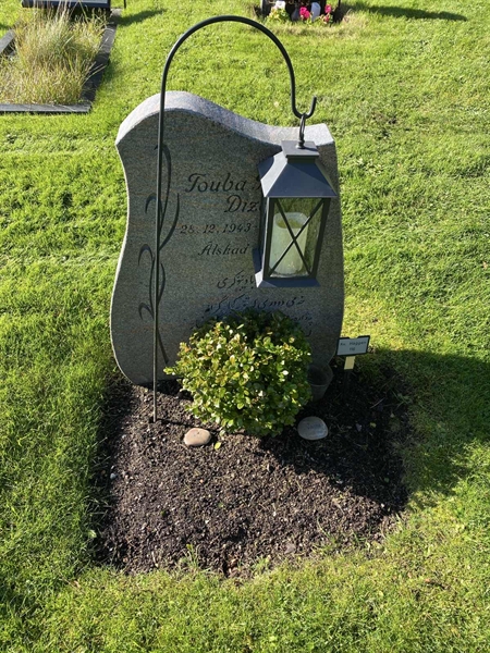 Grave number: 2 H   116