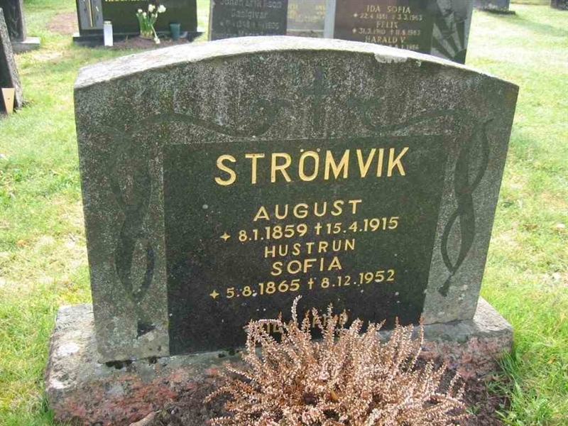 Grave number: 1 GC 05     44A,    44B,    44C,    44D